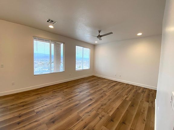 4th image of 438 Stone Mountain Dr #52