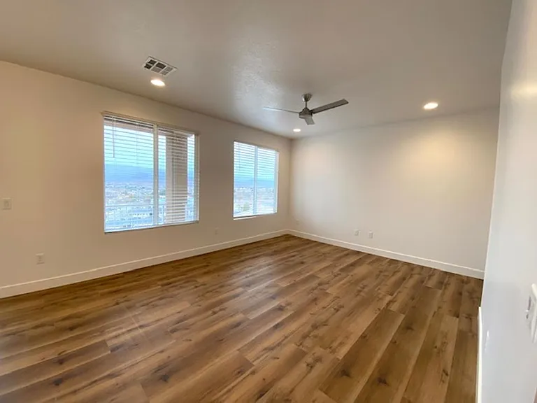 438 Stone Mountain Dr #52 — Photo 3