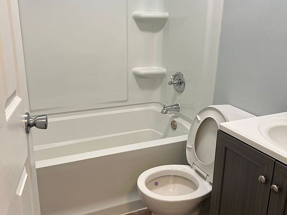 5th image of 621 N Bryan Ave APT 12