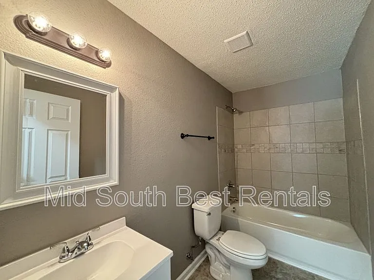 5617 Shamrock Dr — Photo 8