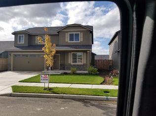 2424 NW Ivy Ave, Redmond, OR 97756