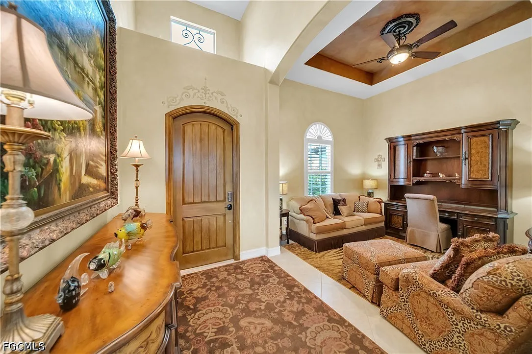 4 bed, 2.0 bath, 2293 sqft, $11,900 — Photo 3