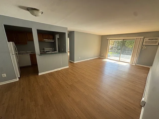1101 W Porter Ave — Photo 8
