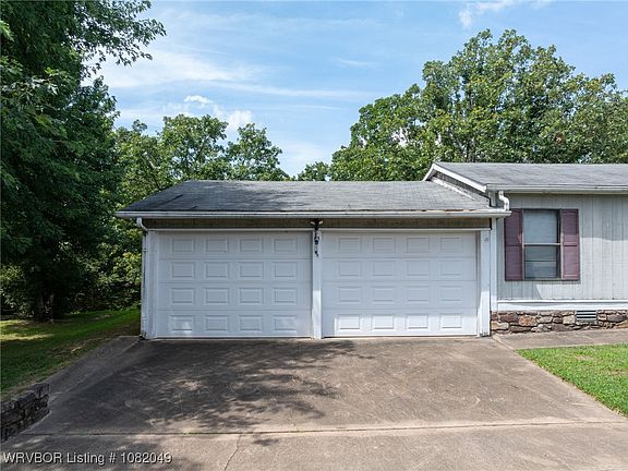 2nd image of 3308 Lincoln Way
