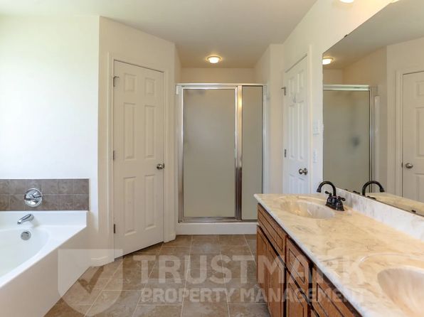 3204 Canadian River Loop