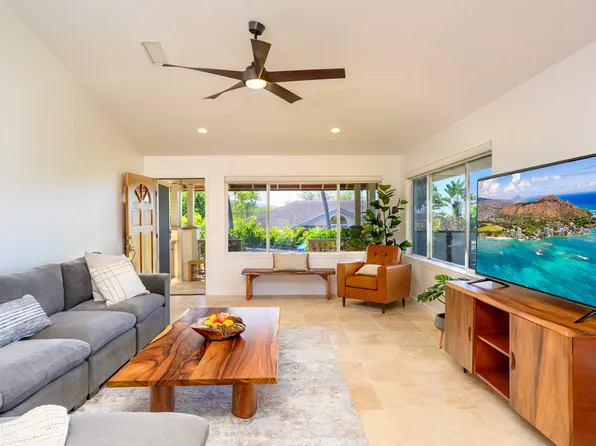 75-231 Malulani Dr, Kailua Kona, HI 96740