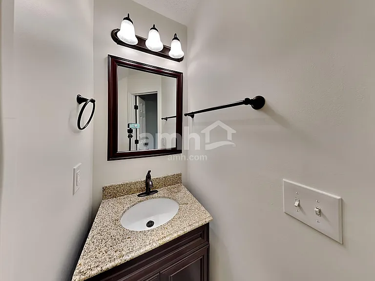 131 Hidden Creek Dr — Photo 14