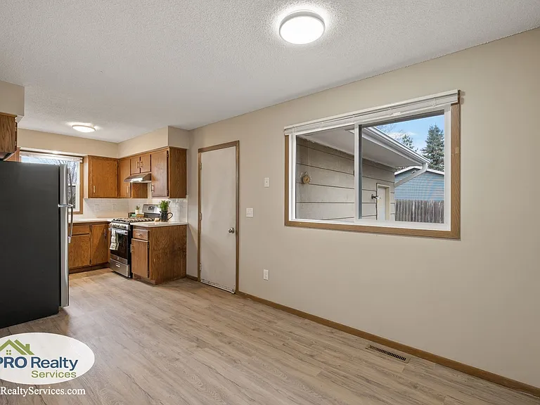 23345 Yucca St NW — Photo 4
