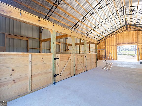 2nd image of 2 Coweta Heard Rd