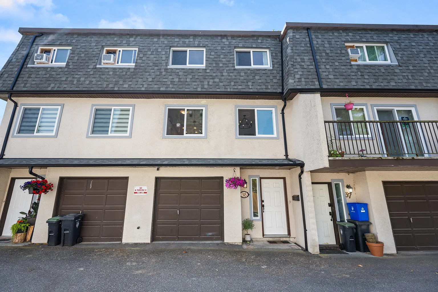 27125 31a Ave #38 photo 1