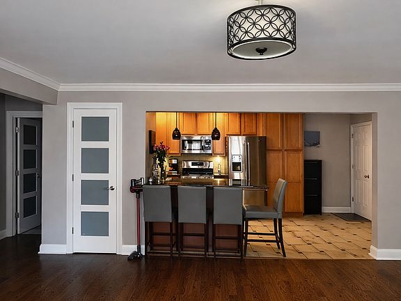 3rd image of 10105 Hartford Ct APT 1D