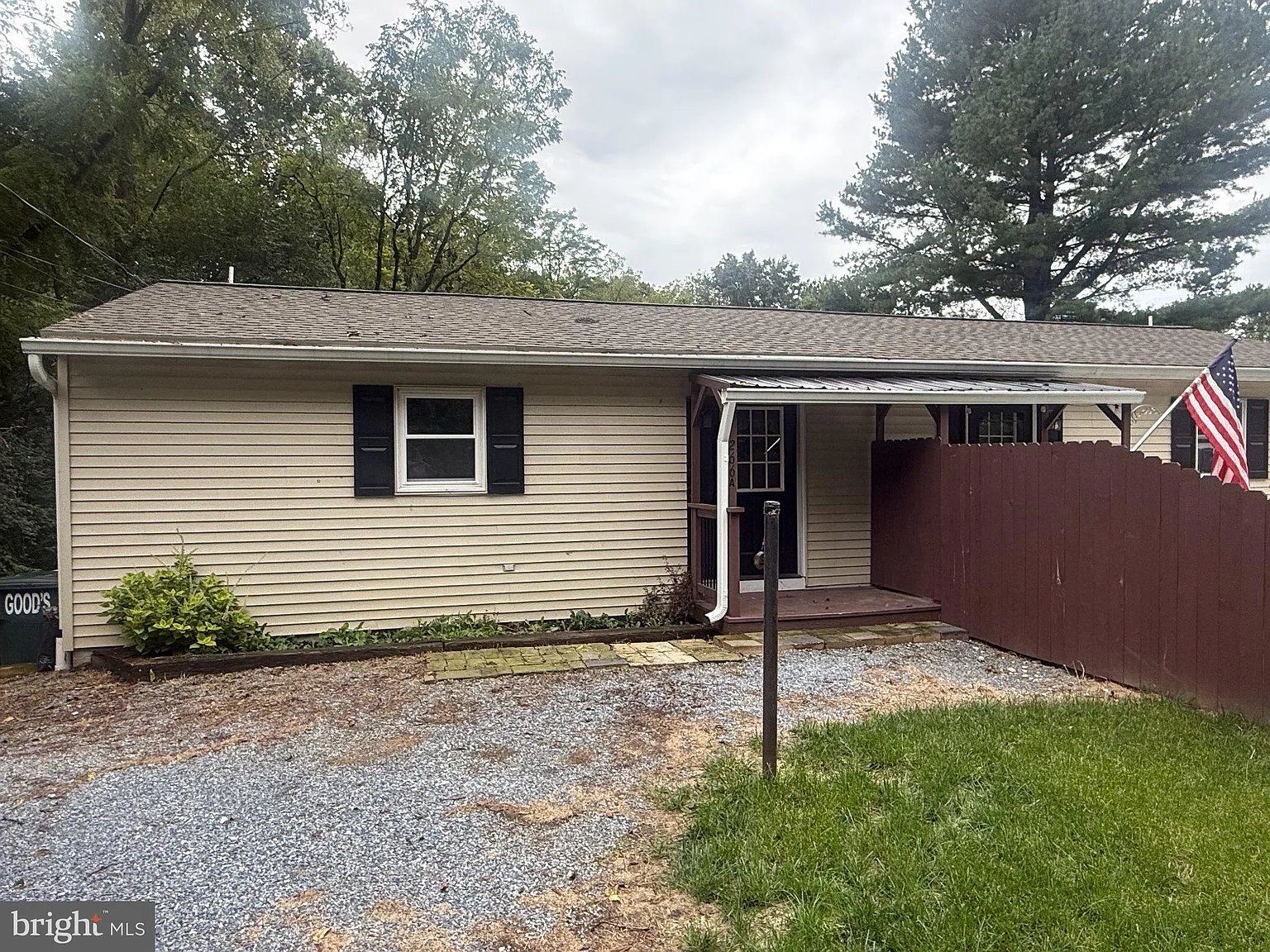 1 bed, 1.0 bath, 1400 sqft, $1,495 — Photo 1
