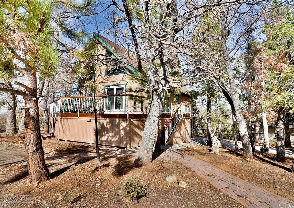 1st image of 1335 La Crescenta Dr