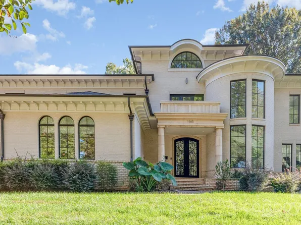 1665 Sterling Rd, Charlotte, NC 28209