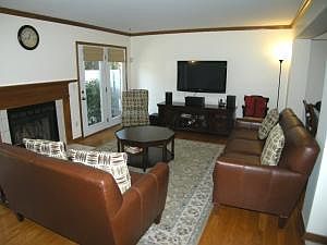 2nd image of 2320 Sedgwick Dr