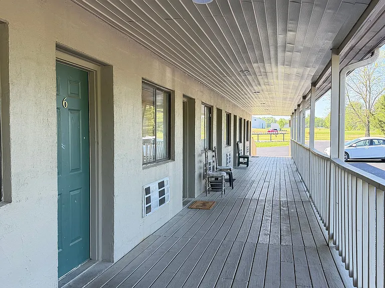 490 Haygood Rd — Photo 1