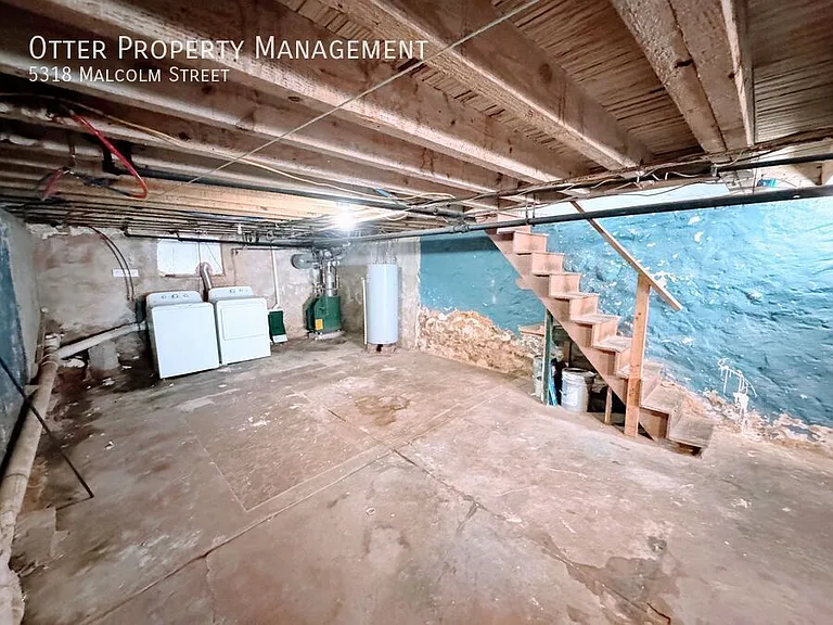 5318 Malcolm St — Photo 36