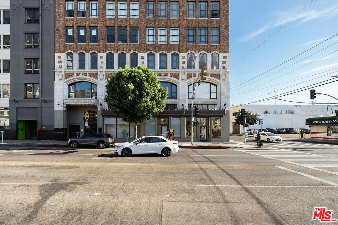 Studio, 1.0 bath, 670 sqft, $2,095 — Photo 1