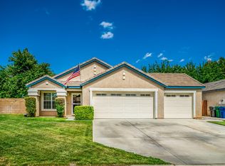 42442 Blossom Dr, Lancaster, CA 93536