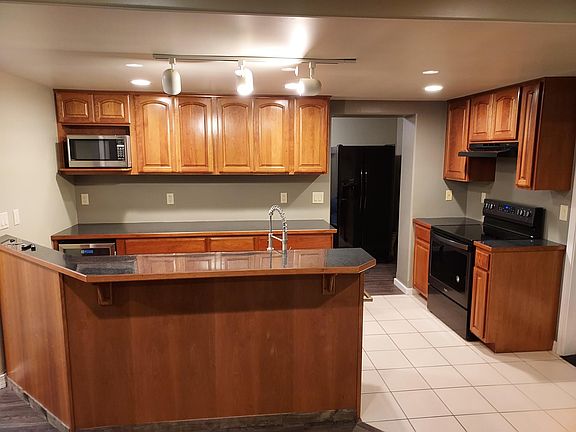 5th image of 8824 N Kensington Dr
