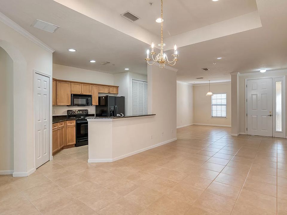 !20 Calle El Jardin Living Areas