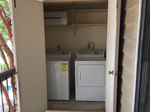 Washer & dryer included