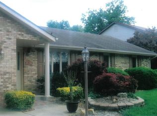 944 University Dr, Edwardsville, IL