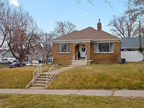 3rd image of 1502 25th St