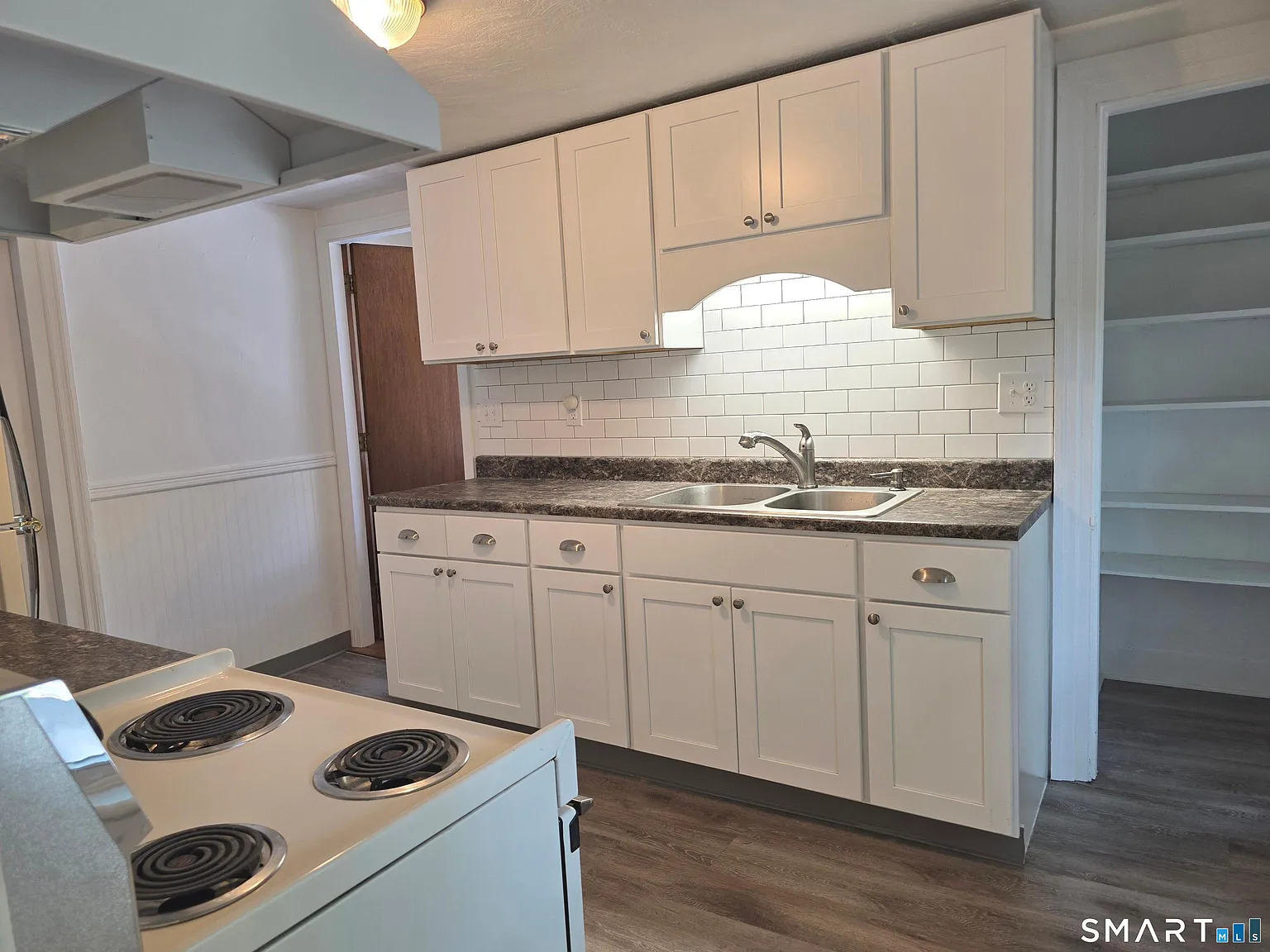 1 bed, 1.0 bath, 3037 sqft, $1,250 — Photo 3
