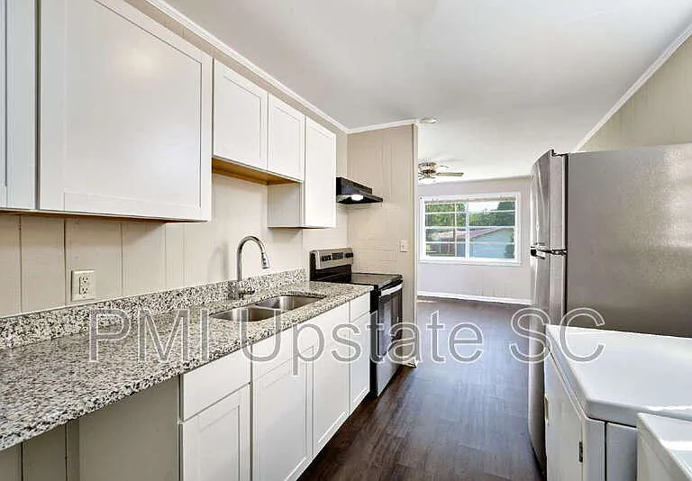 700 Brook St #5 — Photo 2