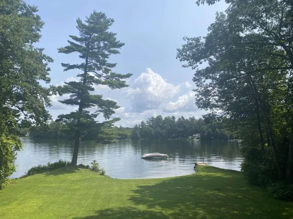 125 Williamson Road, Manchester, ME 04351