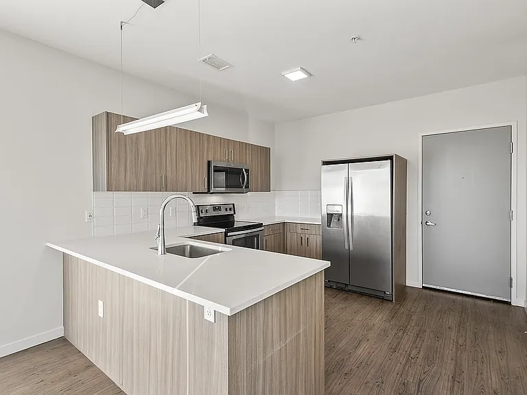 Colewood Apartments — Photo 59