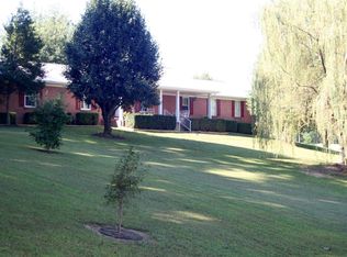 984 Dixie Bee Rd, Adams, TN 37010