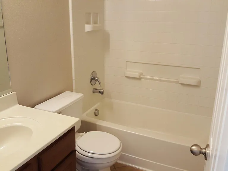 4003 Matson Mnr — Photo 12