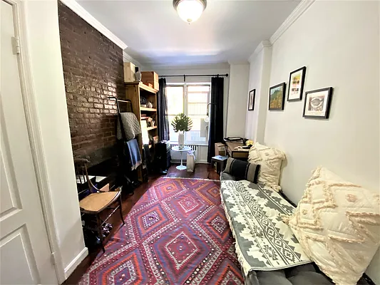 Rented by Douglas Elliman | media 10