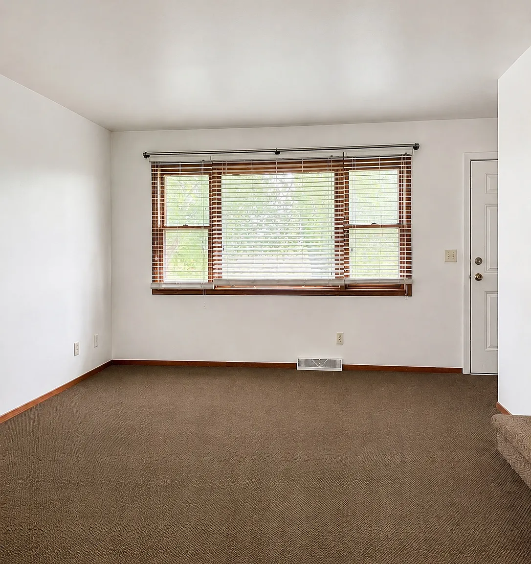 2 bed, 1.5 bath, 1100 sqft, $1,250 — Photo 4