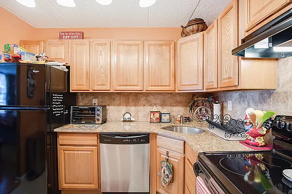 Sold by House-N-Key Realty | media 31