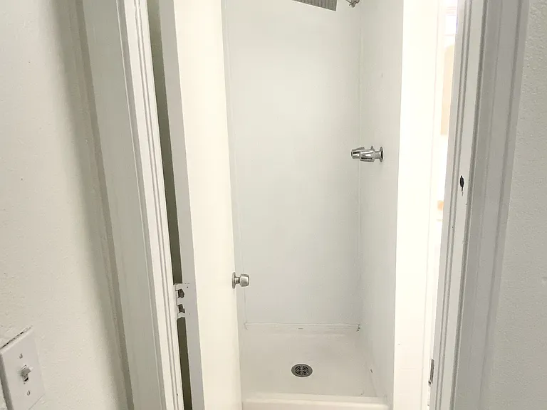 240 Main St #2D — Photo 9