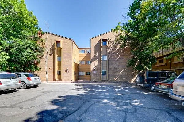 3313 Madison Ave — Photo 2