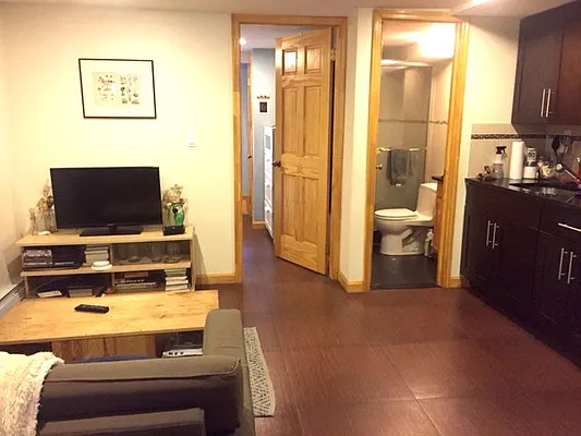 Rented by Nooklyn NYC LLC | media 45