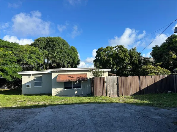 2331 Hayes St, Hollywood, FL 33020