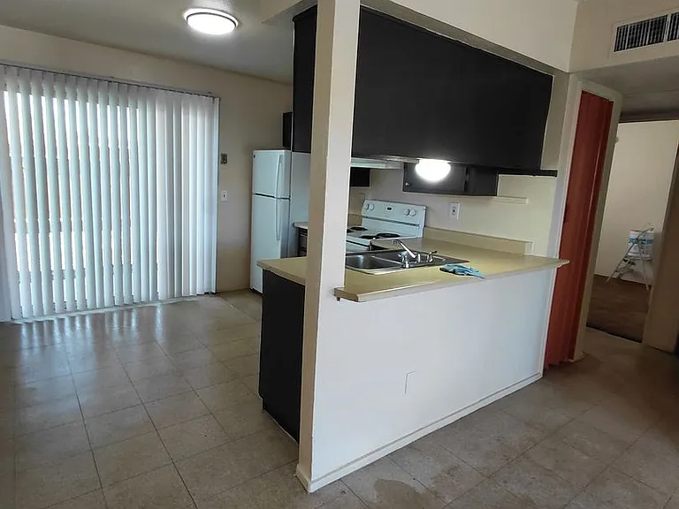 1360 E. Drexel Road — Photo 1