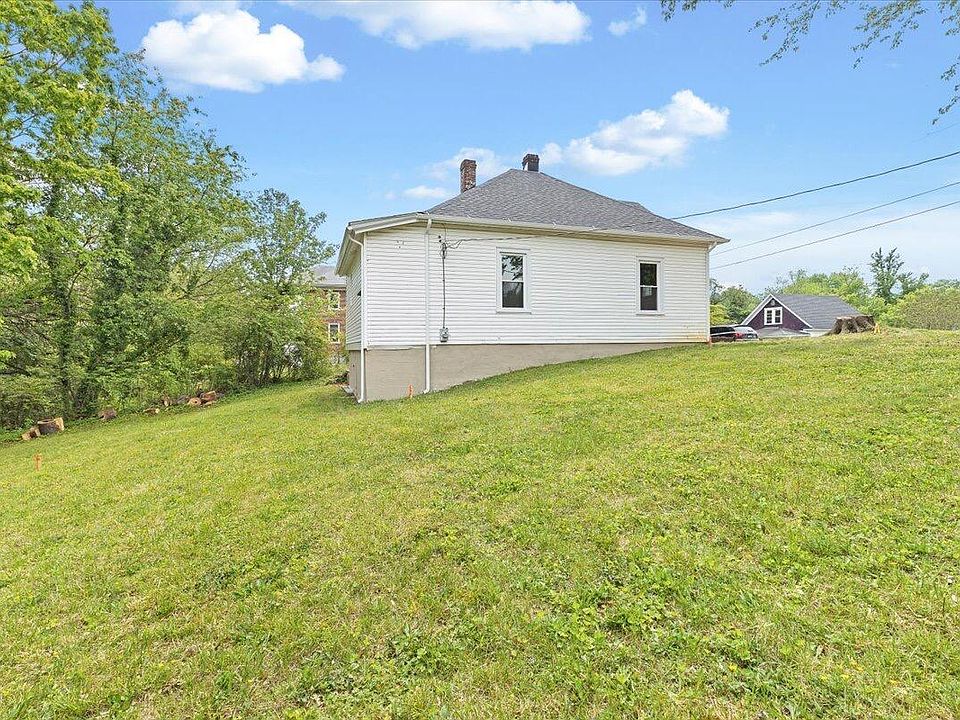 2nd image of 0 Dakota Ave NW #11