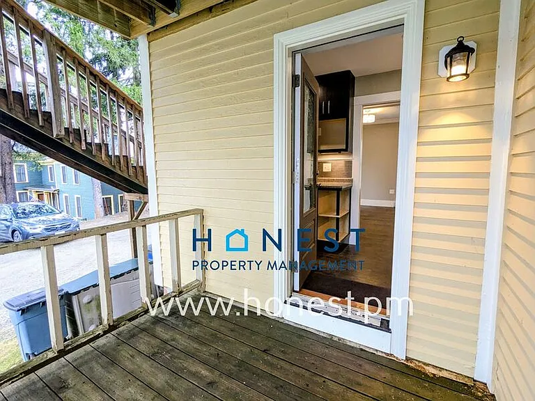 18 Warren St #3 — Photo 16
