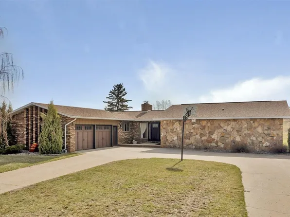 107 Carmel Ct, Velva, ND 58790