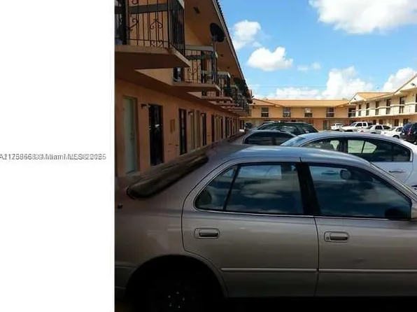 7987 NW 7th St #D10, Miami, FL 33126