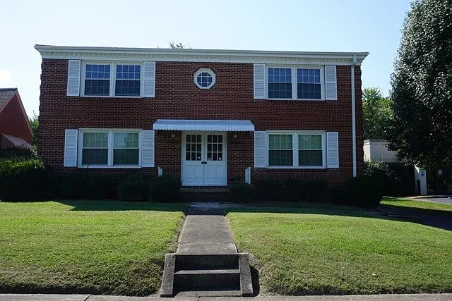 2 Bedroom / 1 Bath Apt. Kingsport, TN — Photo 1