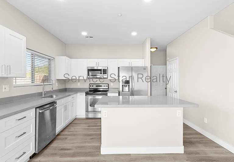 7500 E Deer Valley Rd #31 — Photo 8