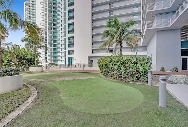 888 Biscayne Blvd #3911 — Photo 21