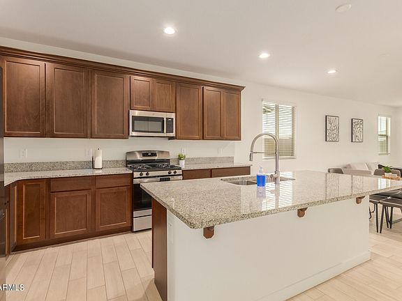 5th image of 17984 W ELIZABETH Avenue